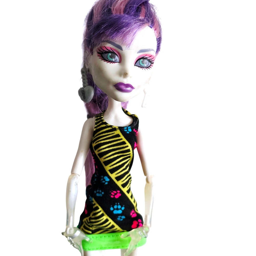 Monster High Spectra Vondergeist Doll Purple Pink Hair Paw Print Dress Boots